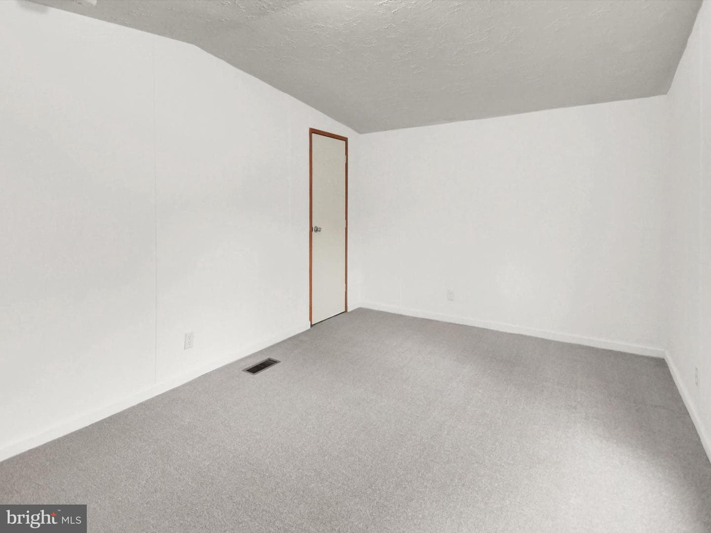 740 Lonely Cottage Road photo 20
