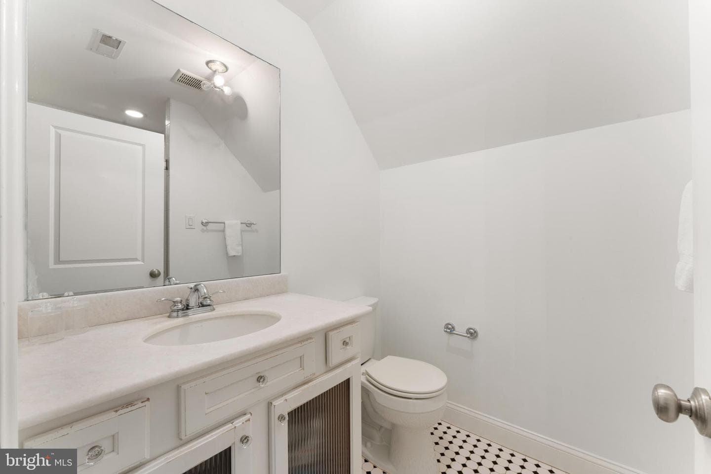 8 Quartermaster Road photo 36