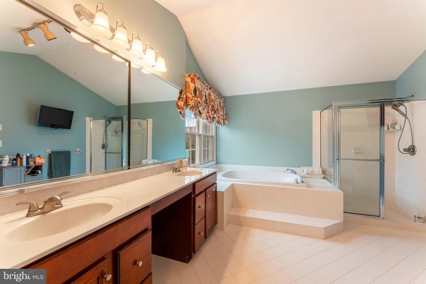 127 Addis Drive photo 31