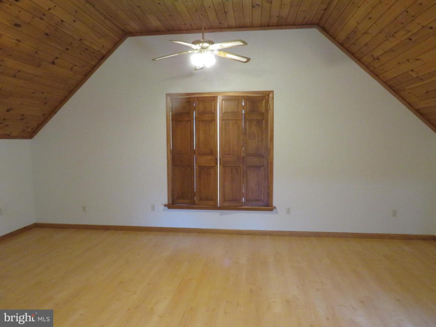 10 Spring Hill Lane photo 47