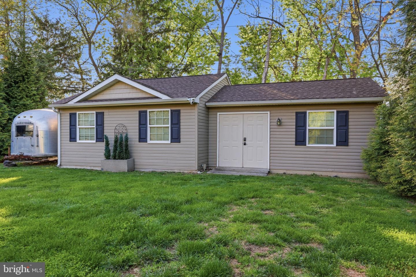 908 Fairview Avenue photo 56