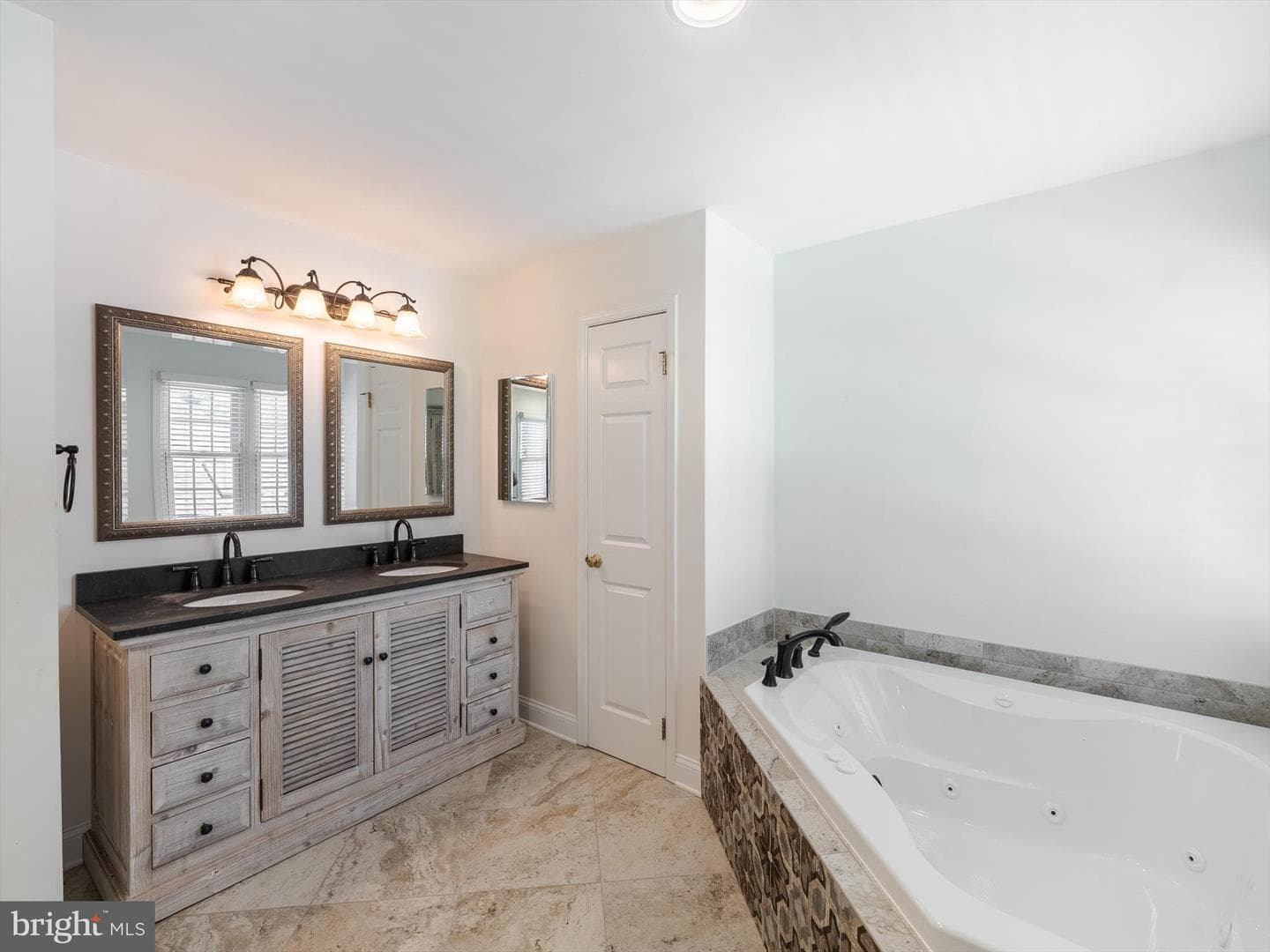 475 Franklin Circle photo 14