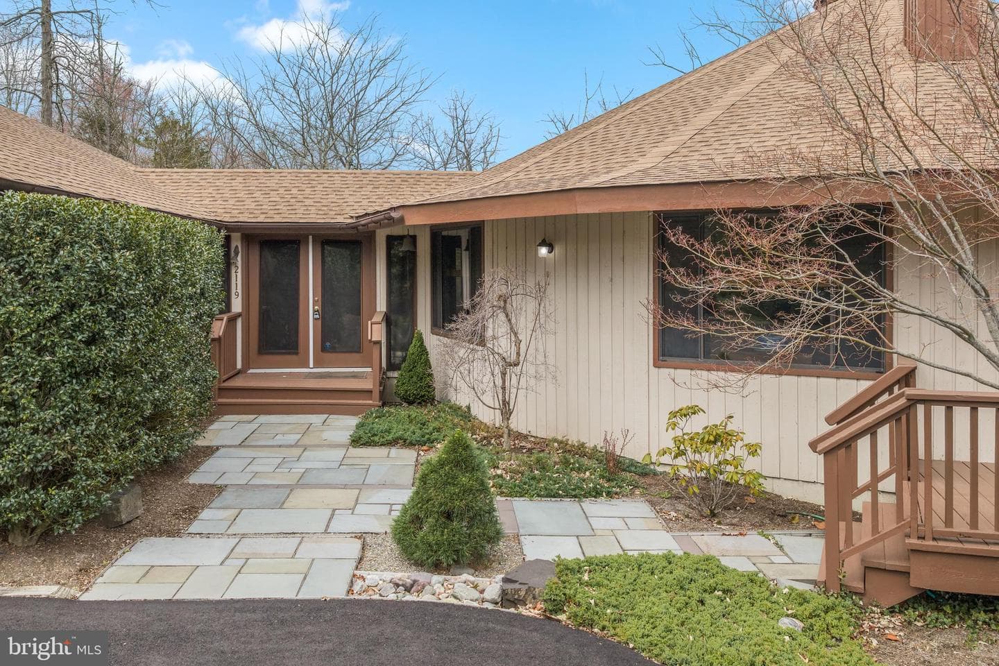 2119 S Sugan Road photo 5