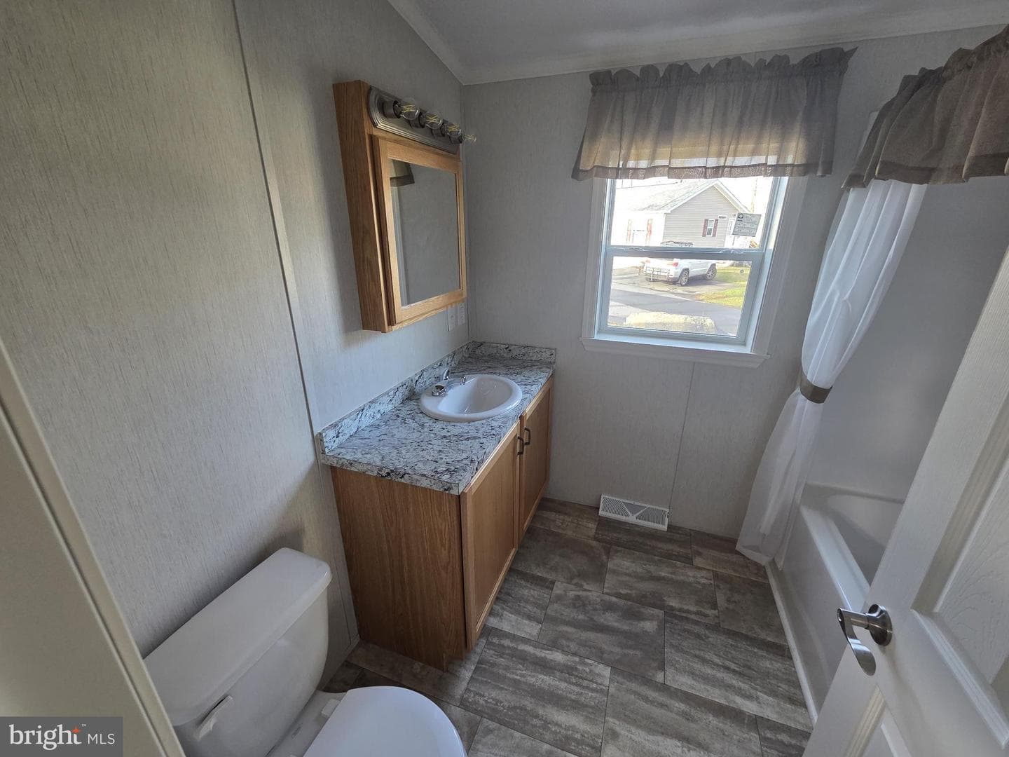 1 Laurel Terrace photo 6