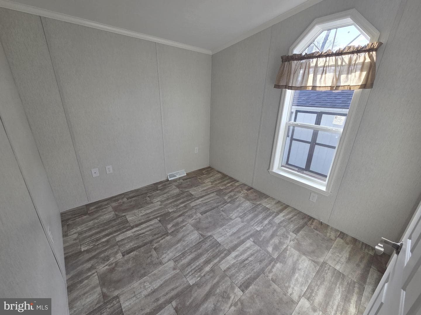 1 Laurel Terrace photo 7