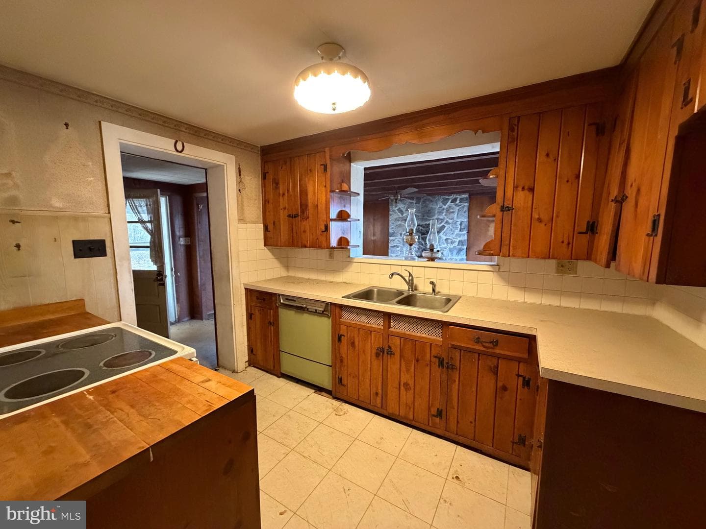1635 Kumry Road photo 6