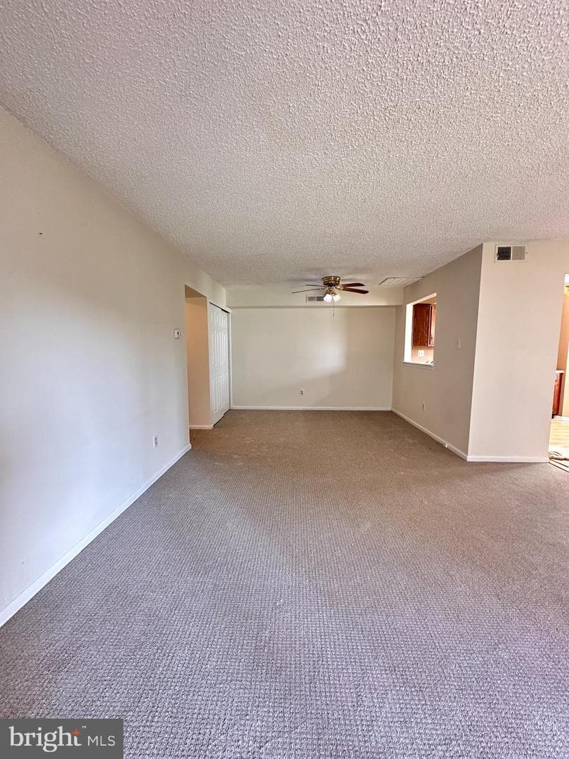 806 Barry Court photo 8