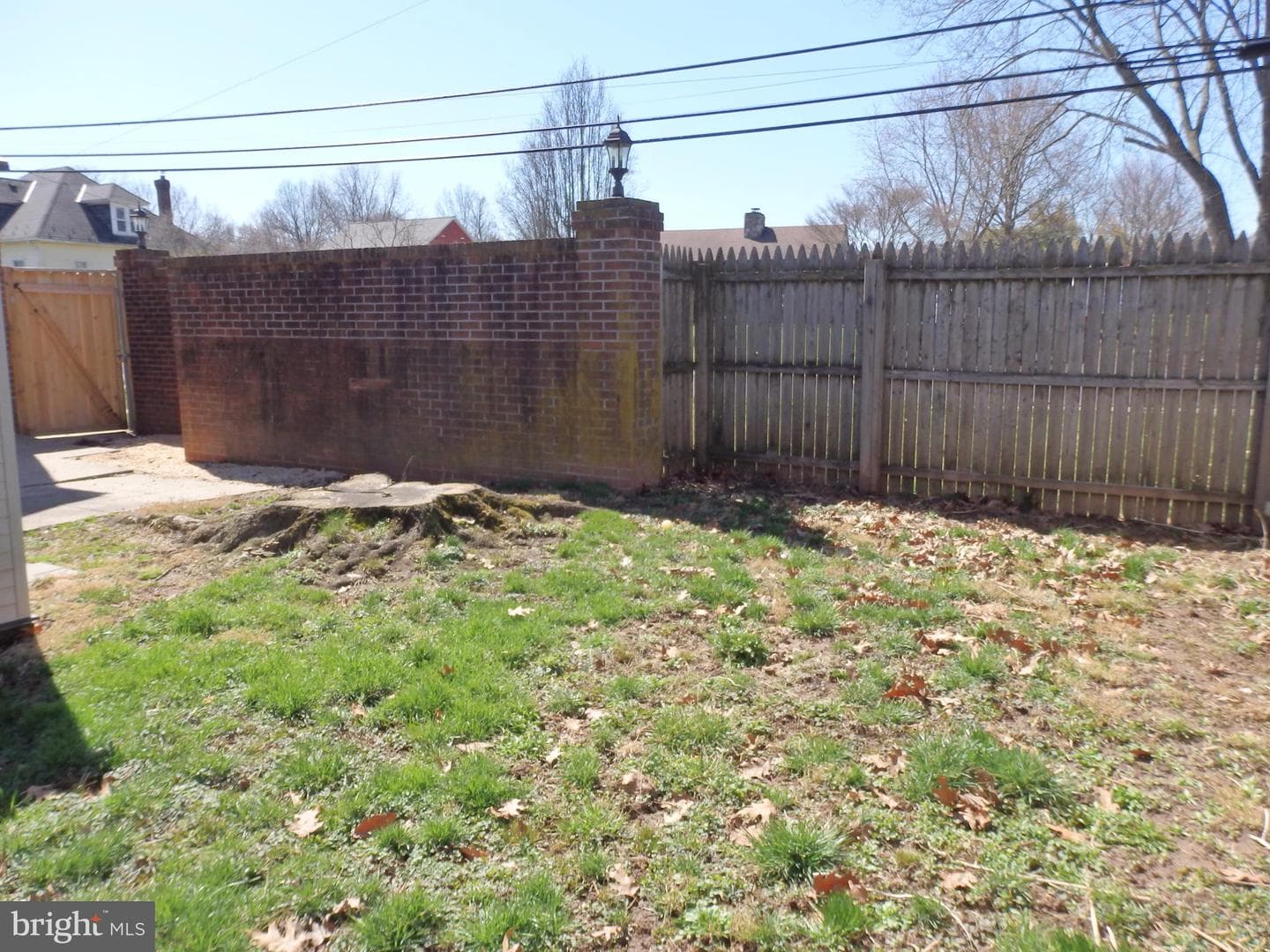 201 Lancaster Court photo 29