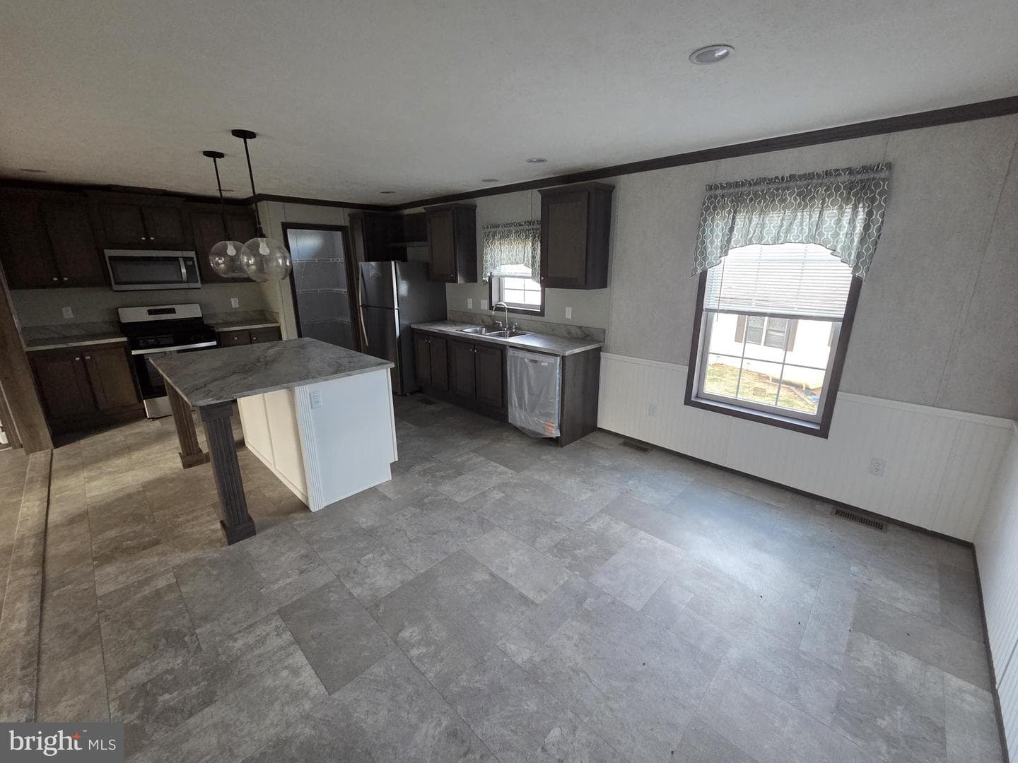 4 Woodedge Drive photo 4