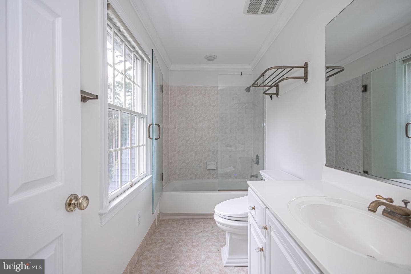 21 Bellinghamshire Place photo 69
