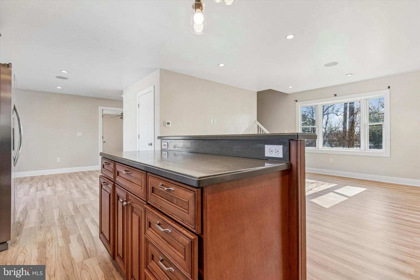 4358 Spruce Avenue photo 6
