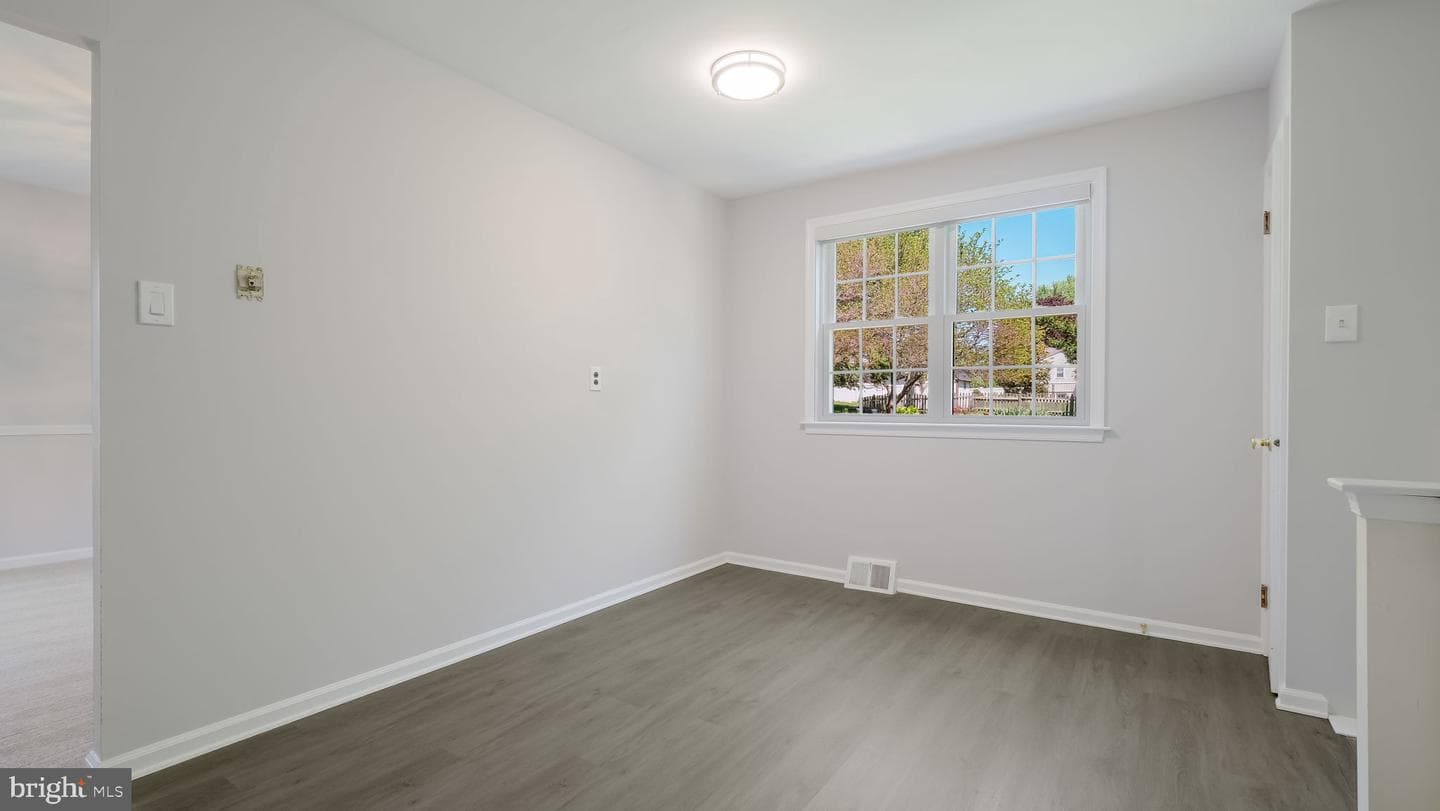 49 Surrey Drive photo 11