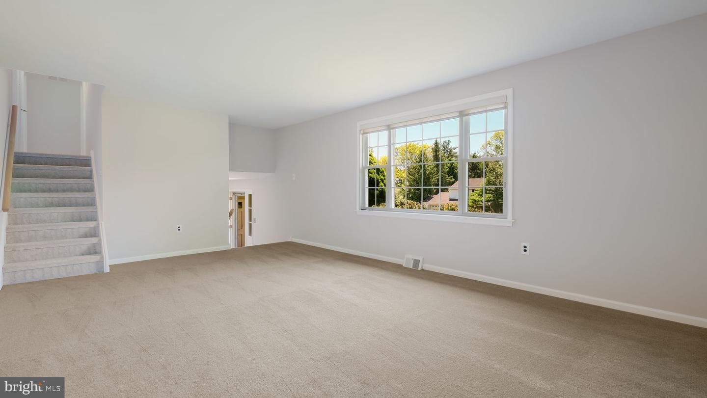 49 Surrey Drive photo 14