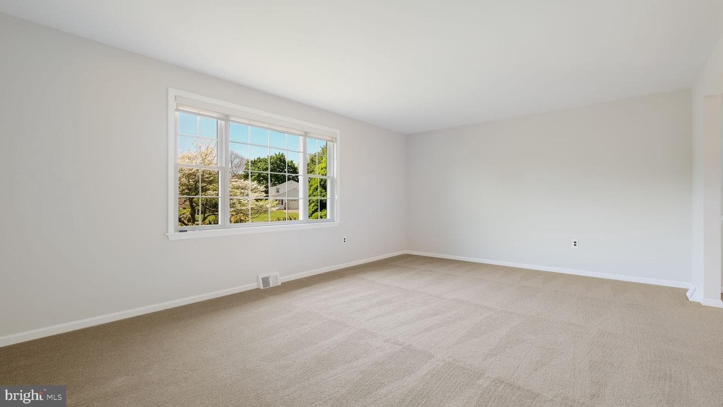 49 Surrey Drive photo 15