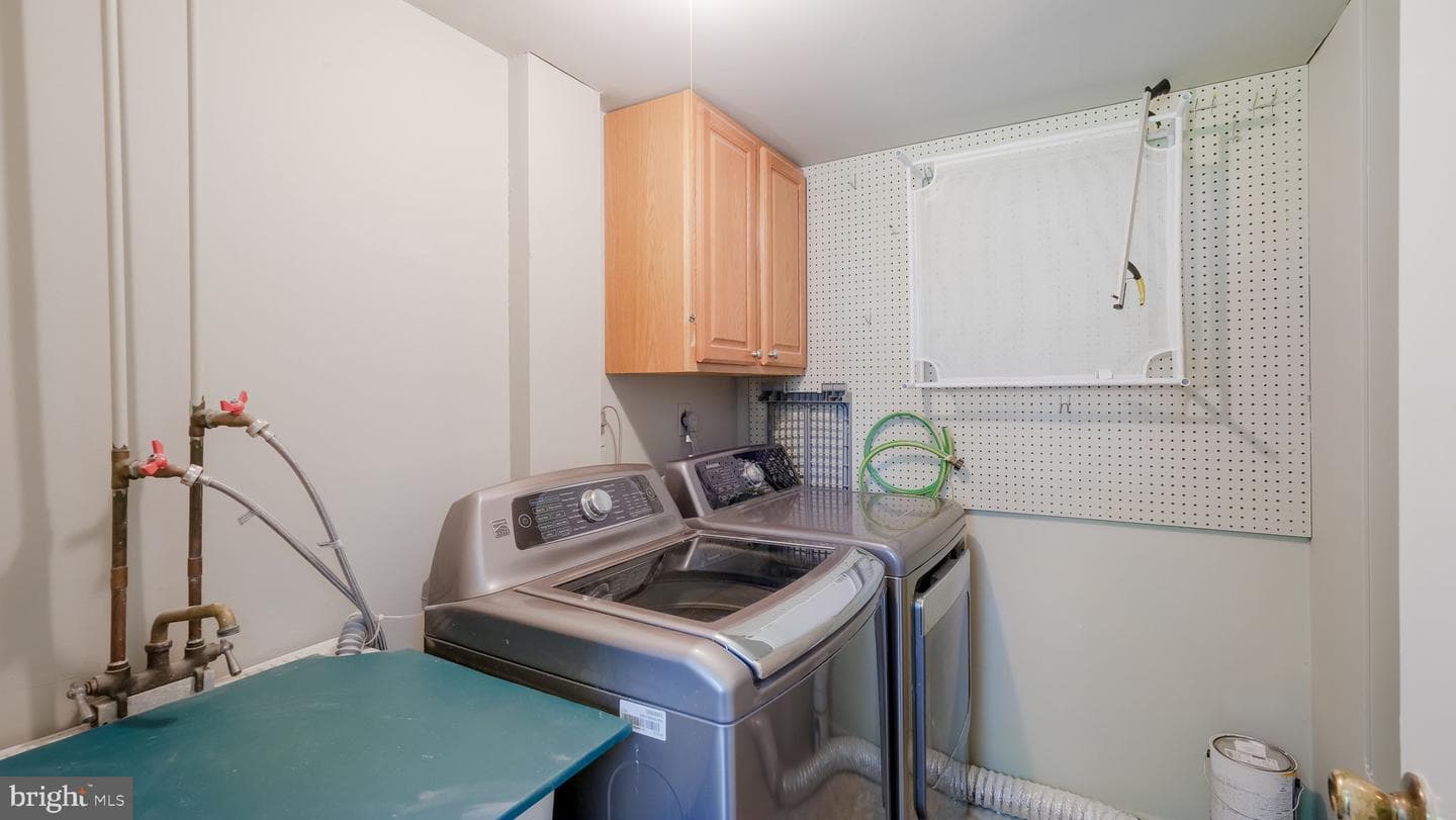 49 Surrey Drive photo 8