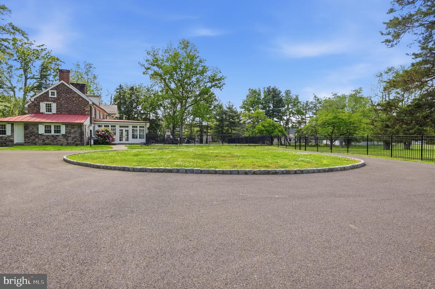 1682 Clydesdale Circle photo 77
