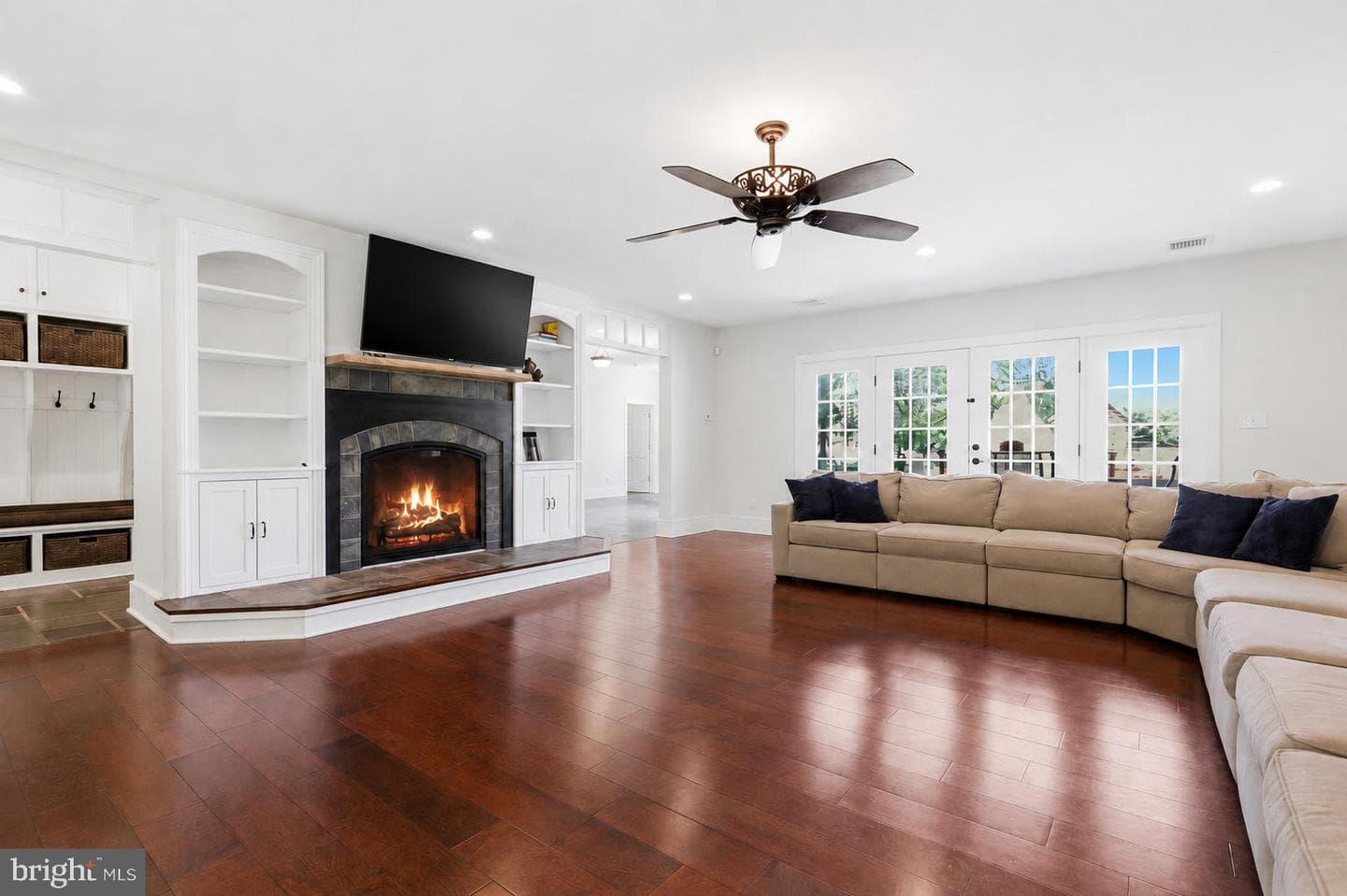 1682 Clydesdale Circle photo 9