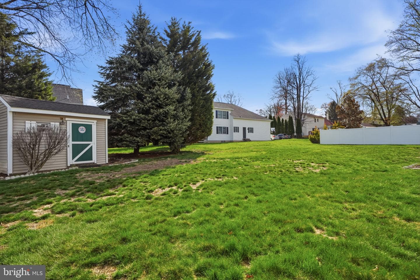 429 Grand Avenue photo 38