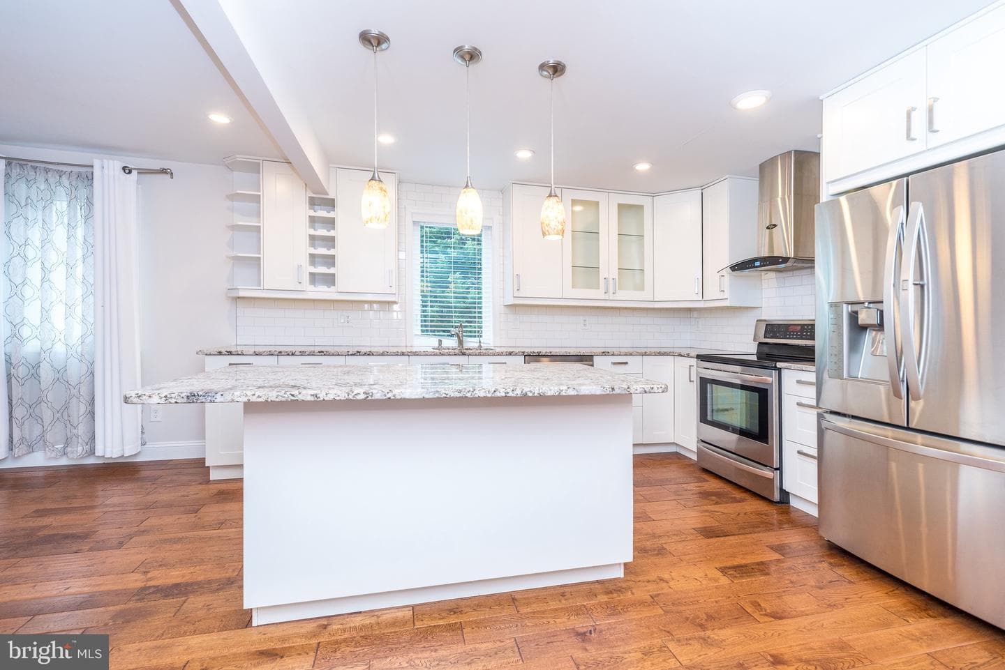 1630 Bonnie Brae Drive photo 32