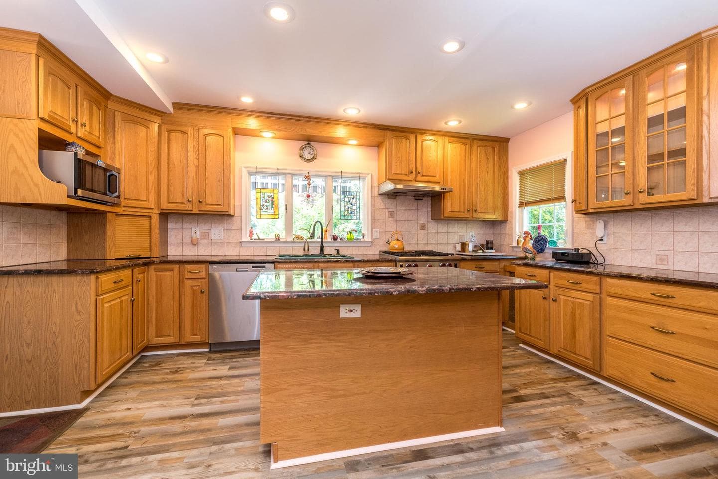 825 Highland Avenue photo 41