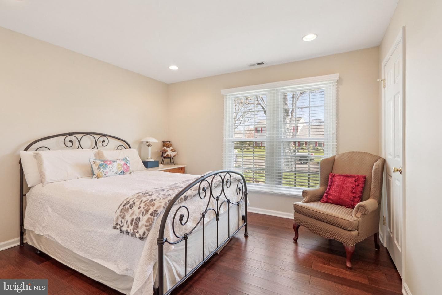 923 Pickering Drive photo 30