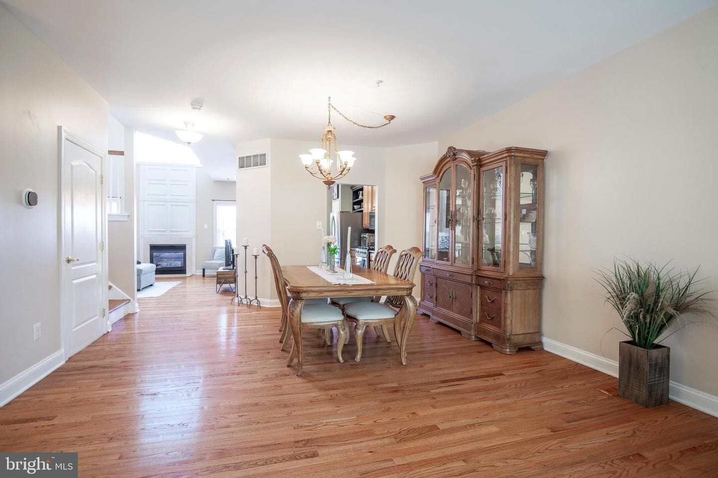 4625 Old Oak Road photo 6