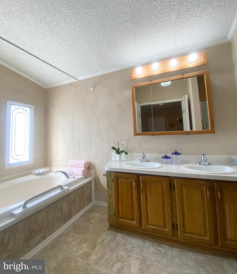 449 Grouse Court W photo 29