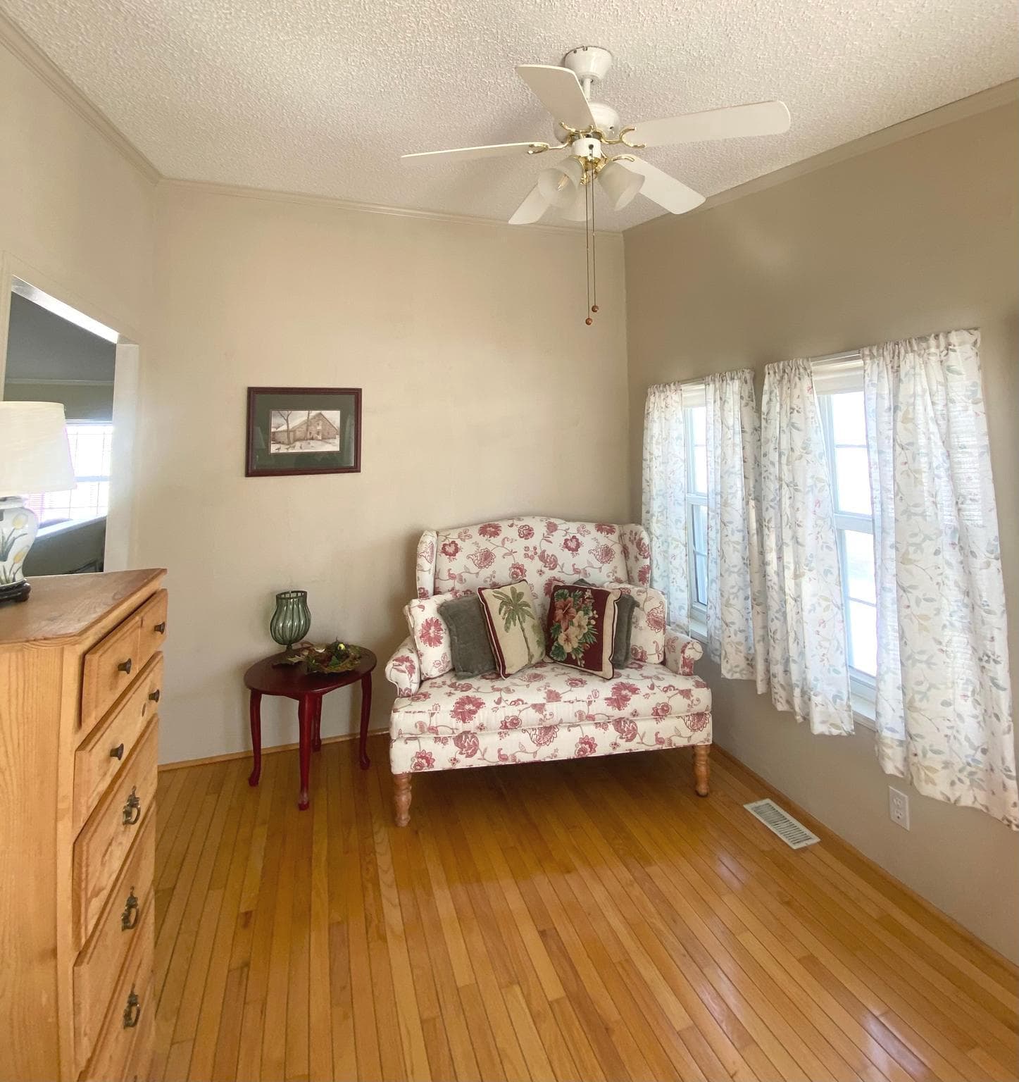 449 Grouse Court W photo 9