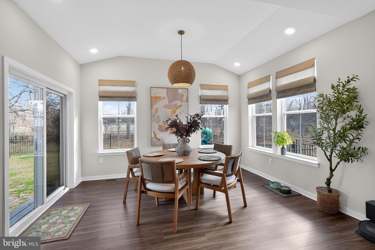 1017 Mariwill Drive photo 11
