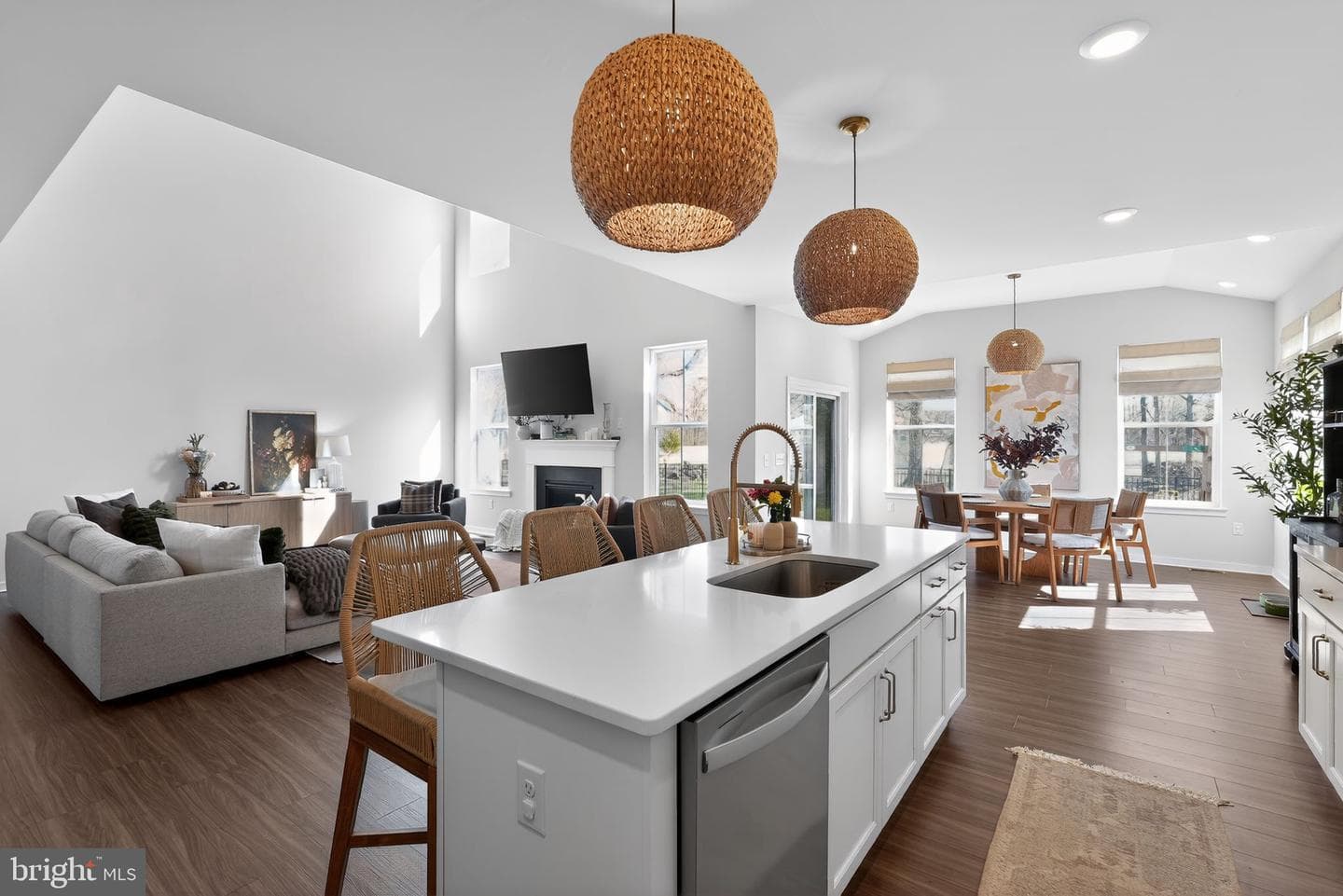 1017 Mariwill Drive photo 8