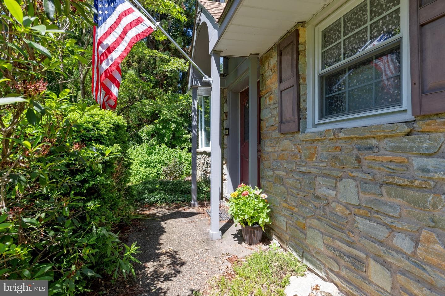 28 Edgewood Road photo 3