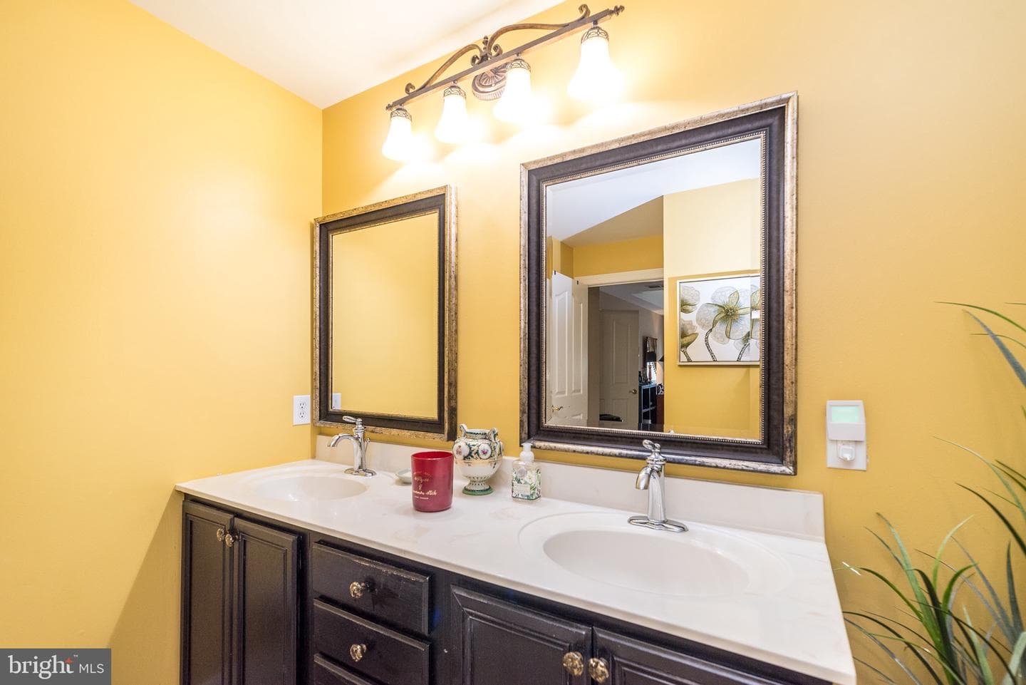 100 Reagan Drive photo 26