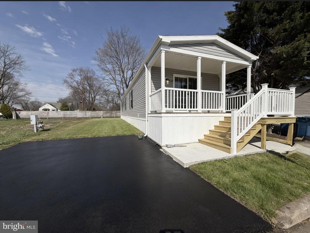 6206 Foster Drive photo 2