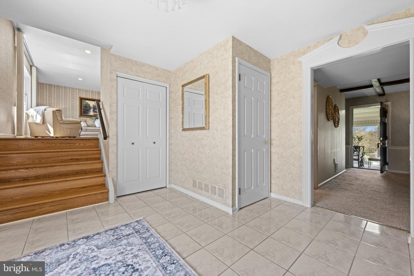 111 W Buttonwood Drive photo 5