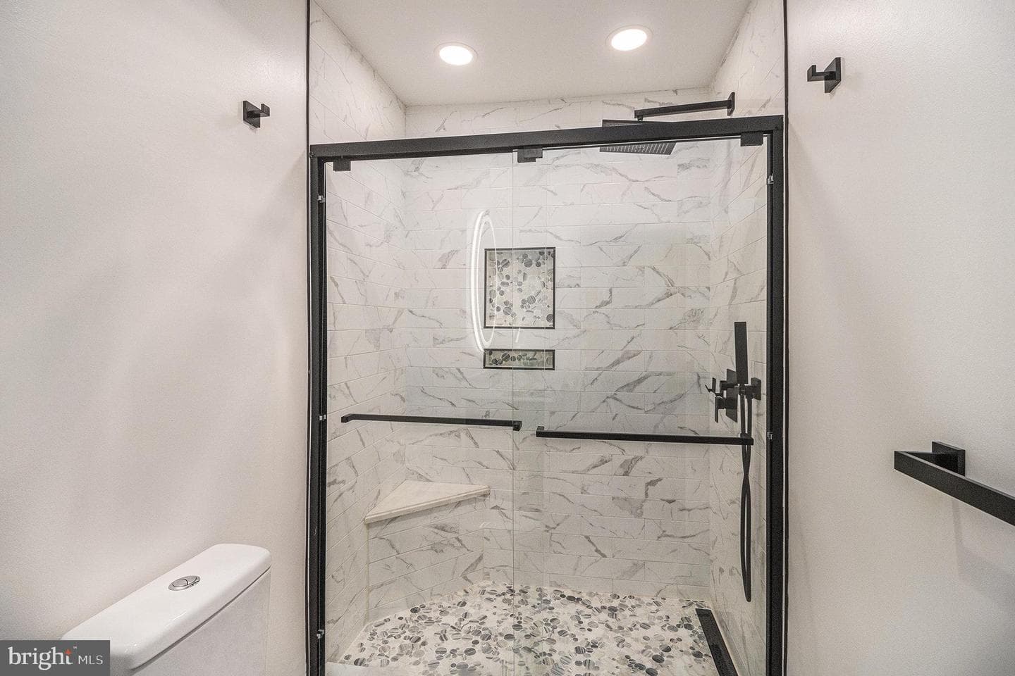 1620 Devon Court photo 13
