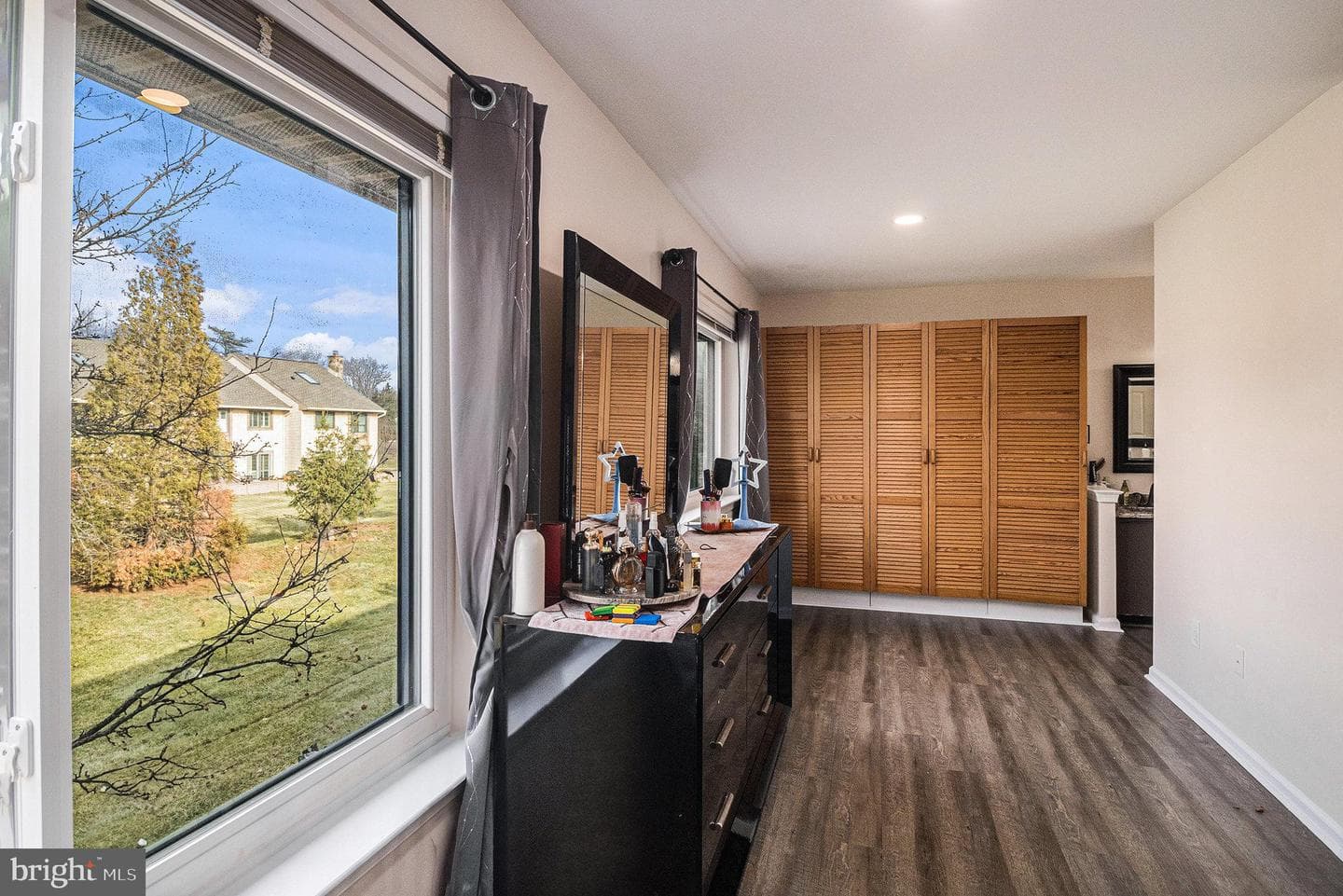 1620 Devon Court photo 17