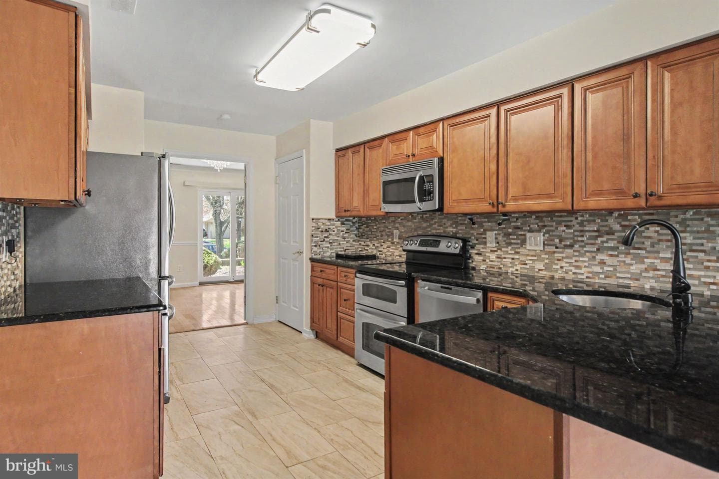 1620 Devon Court photo 30