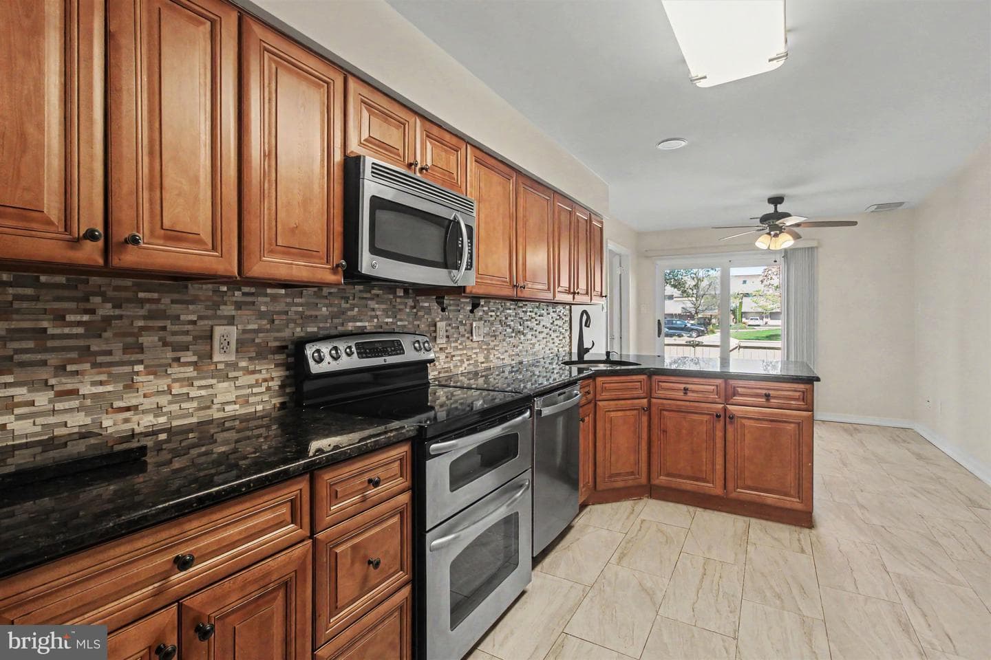 1620 Devon Court photo 31