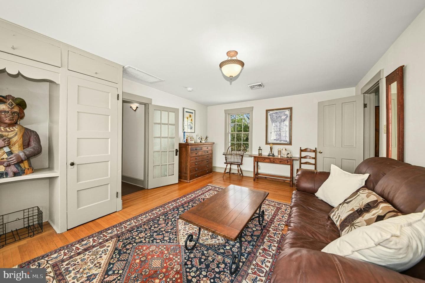 189 E Butler Avenue photo 32