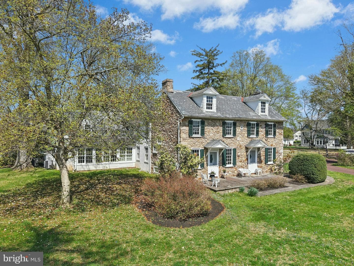 189 E Butler Avenue photo 64