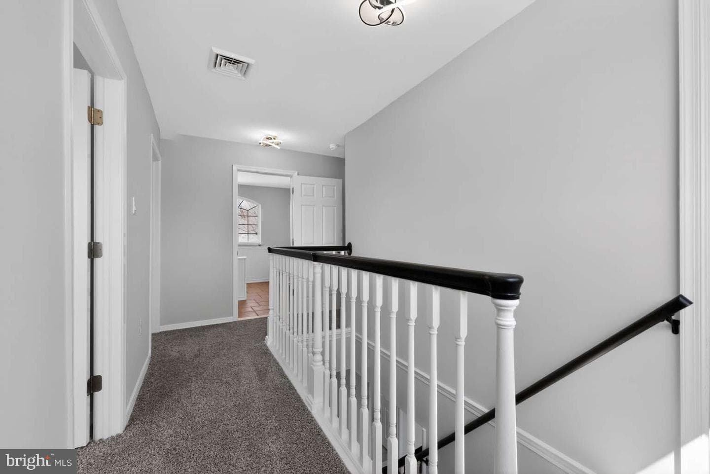 916 Stephen Avenue photo 27