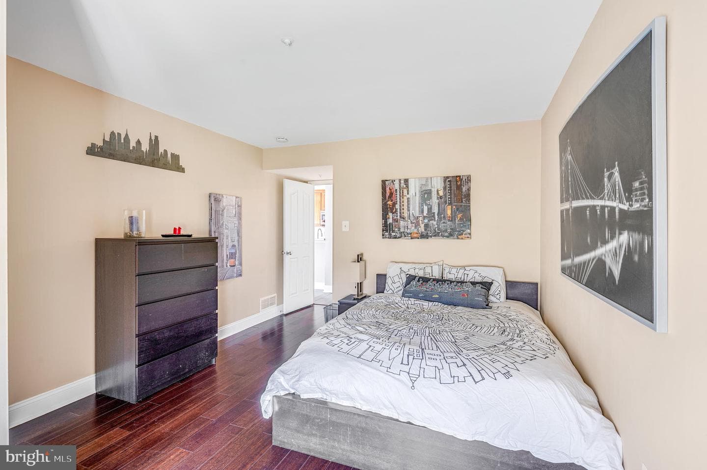 204 Remington Court photo 25