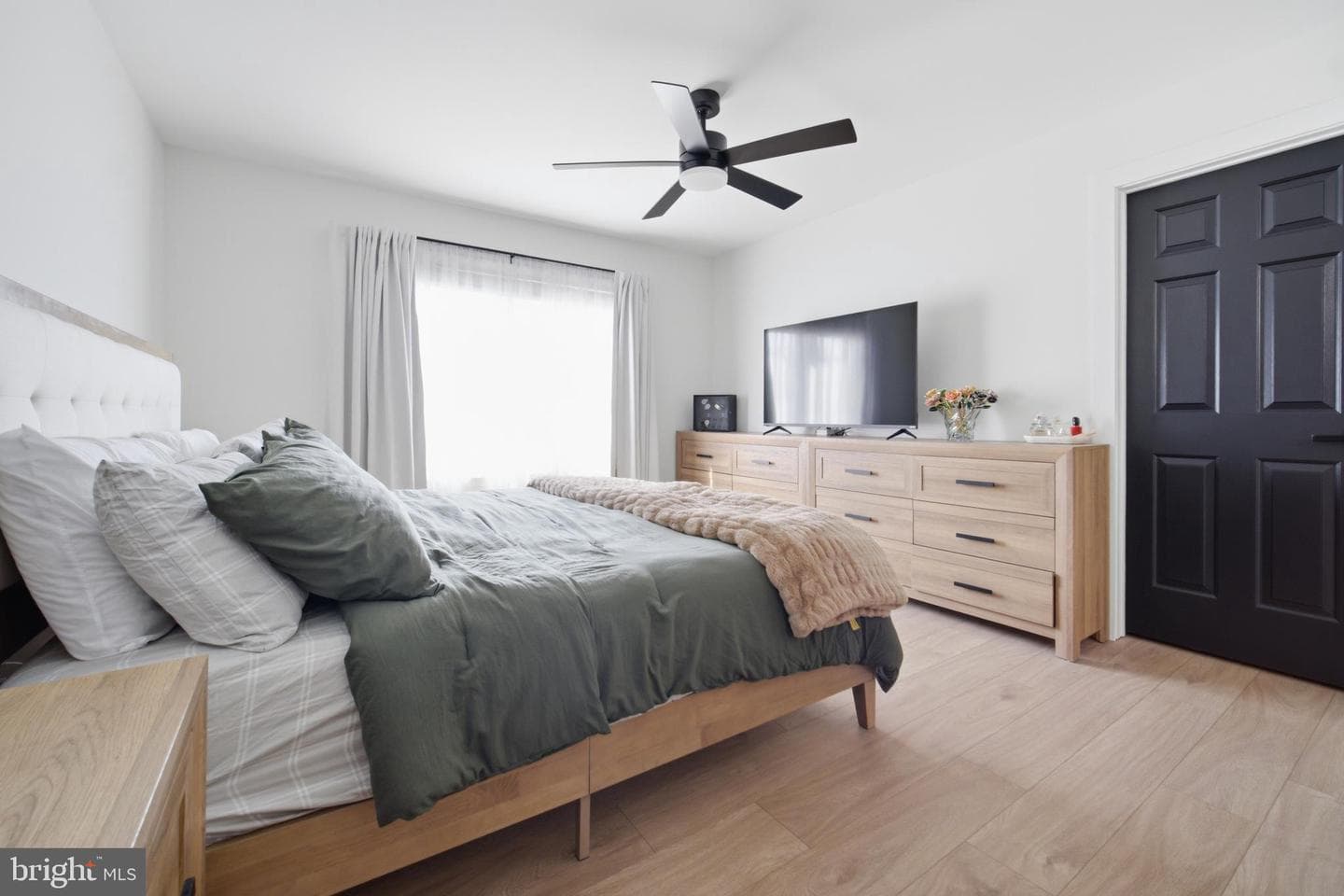 2233 Apple Way photo 13