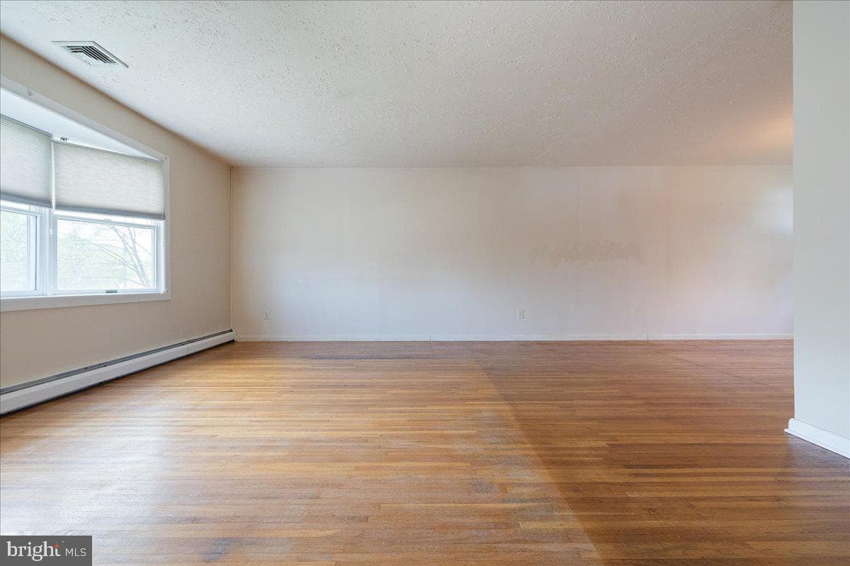 872 Mustang Road photo 5