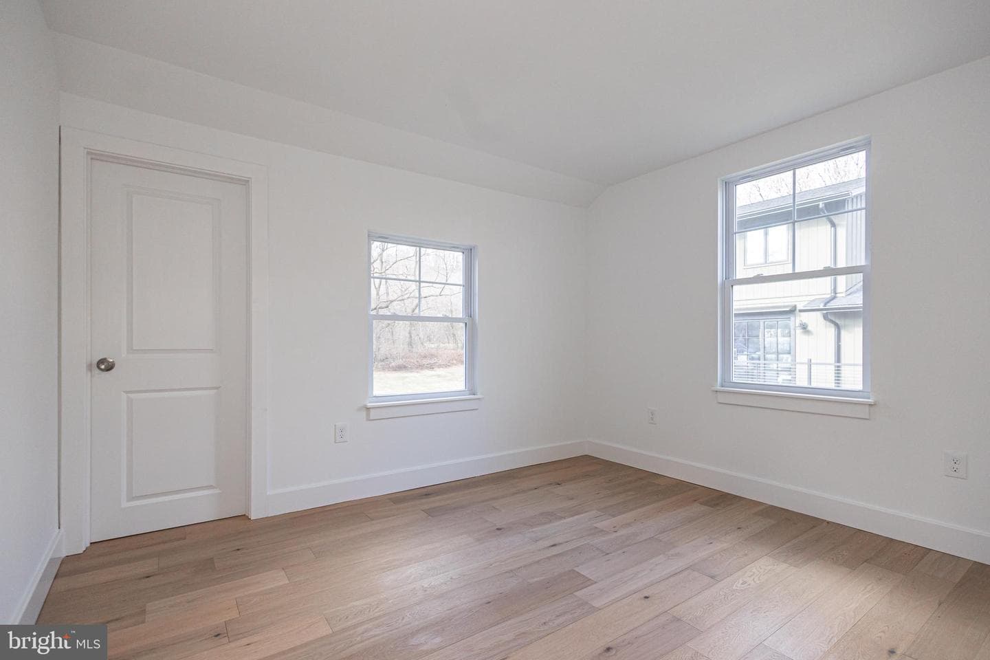 1434 River Road photo 17