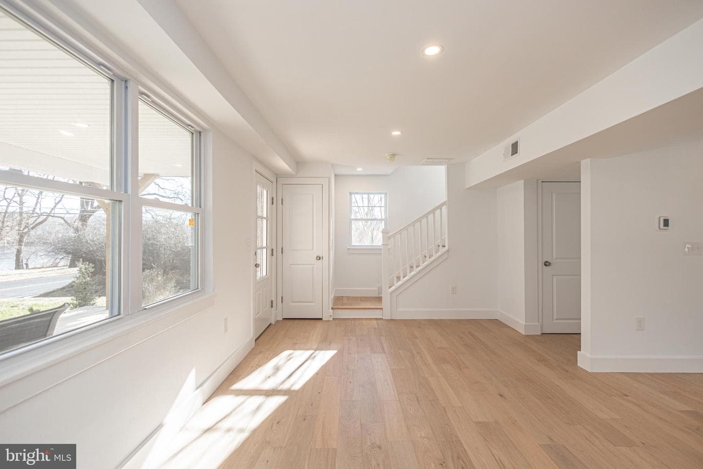 1434 River Road photo 5