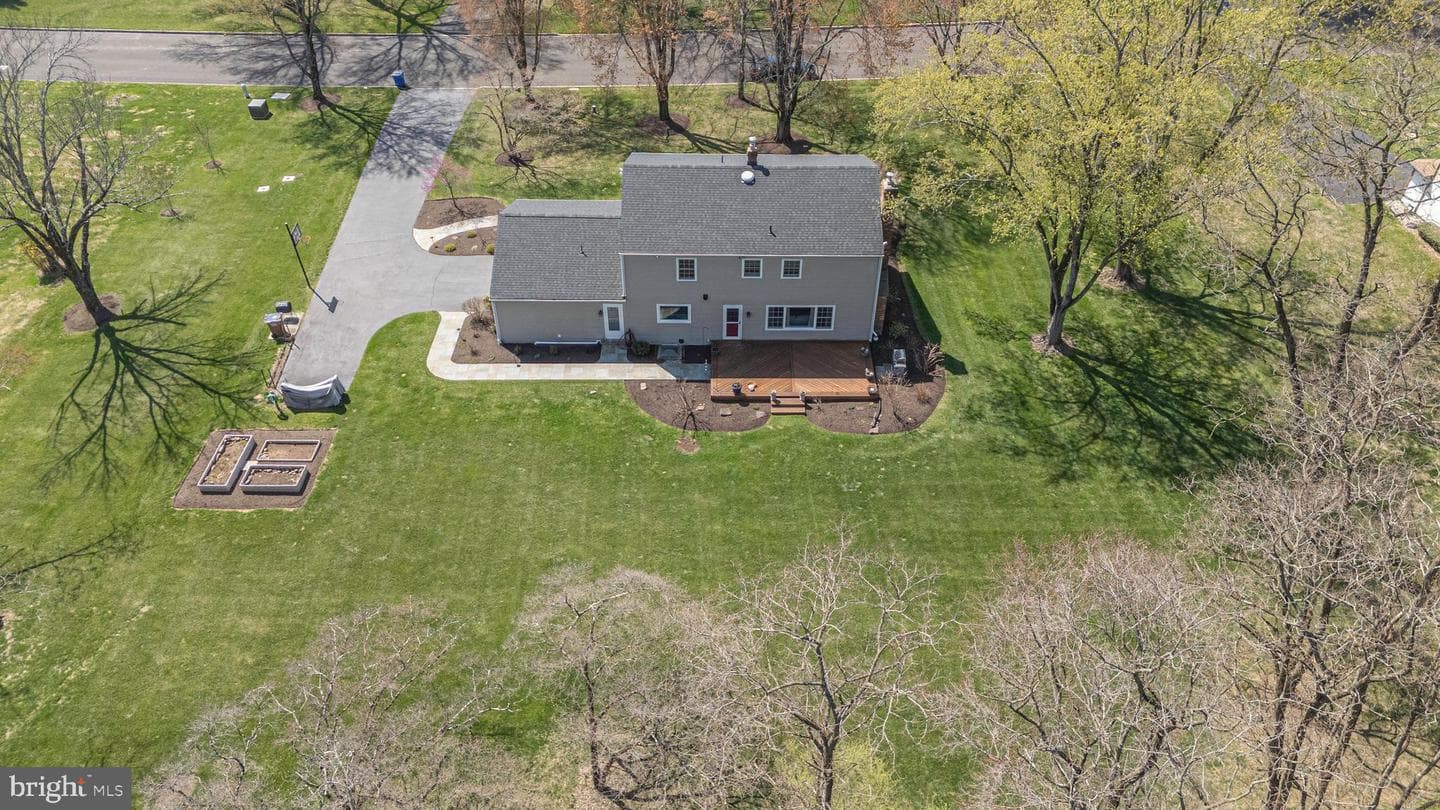 106 Spencer Road photo 40