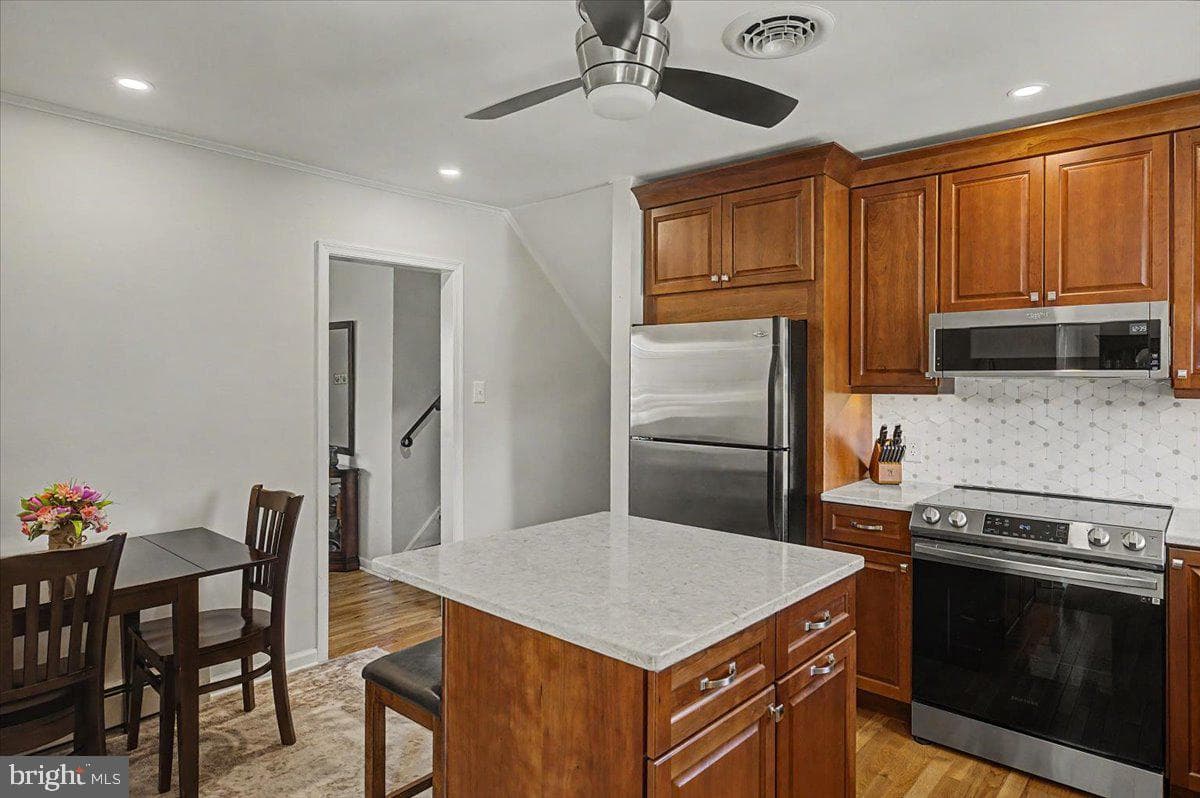 528 E Court Street photo 13