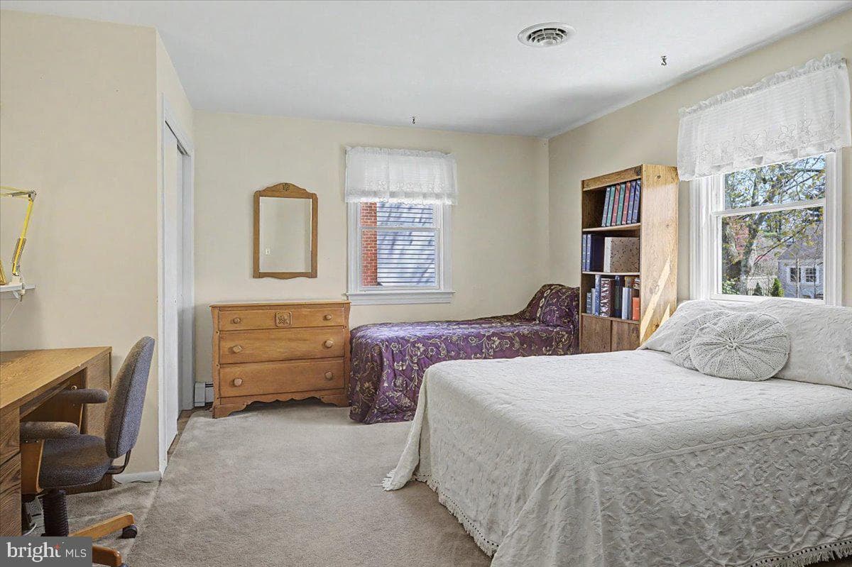 528 E Court Street photo 25