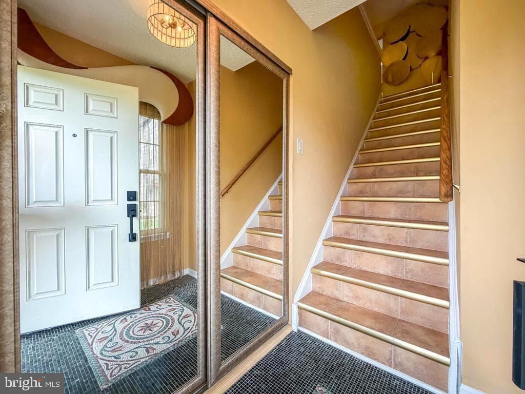 4016 Barry Court photo 5